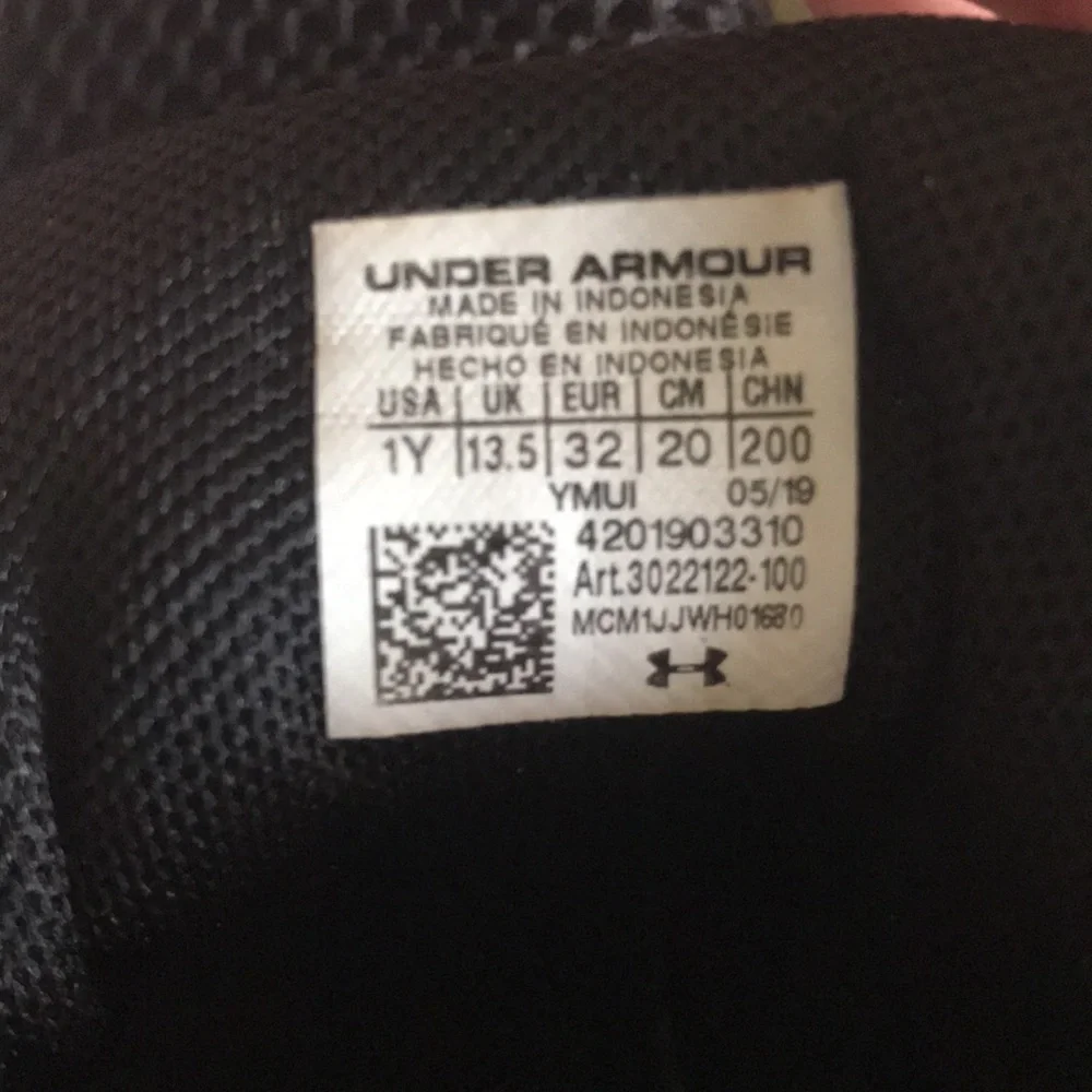 youth basketball shoes - Picture 10 of 10